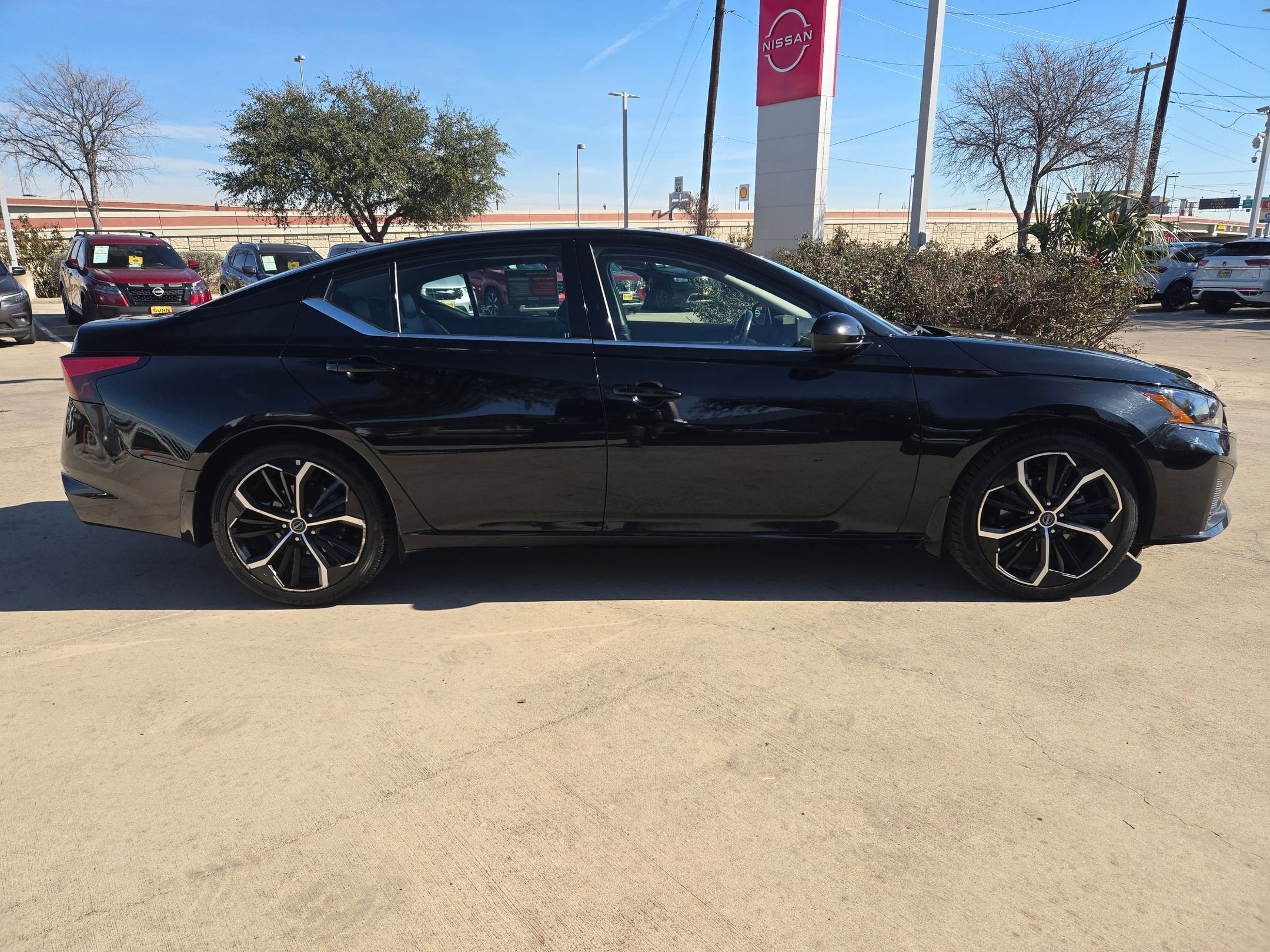 2024 Nissan Altima 2.5 SR