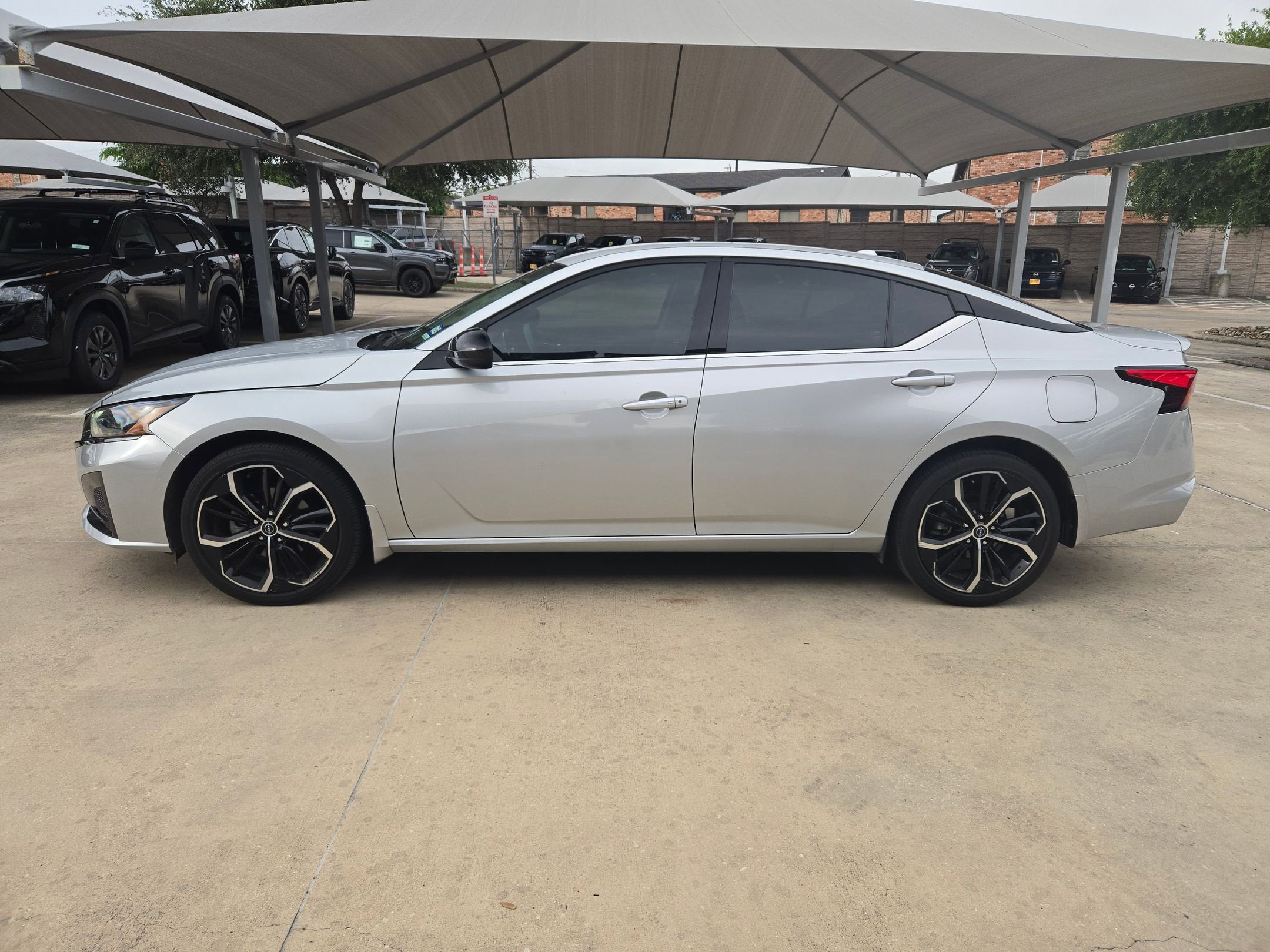 2023 Nissan Altima 2.5 SR