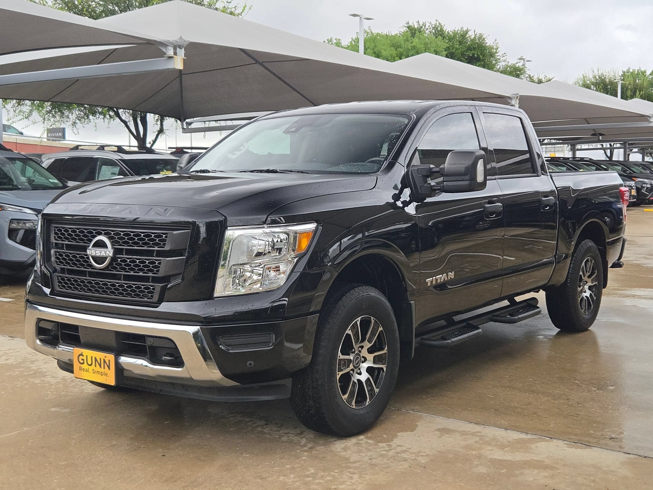 2024 Nissan Titan SV
