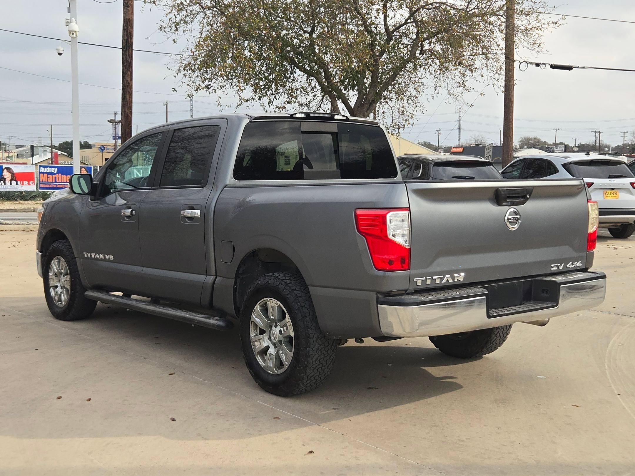 2018 Nissan Titan SV