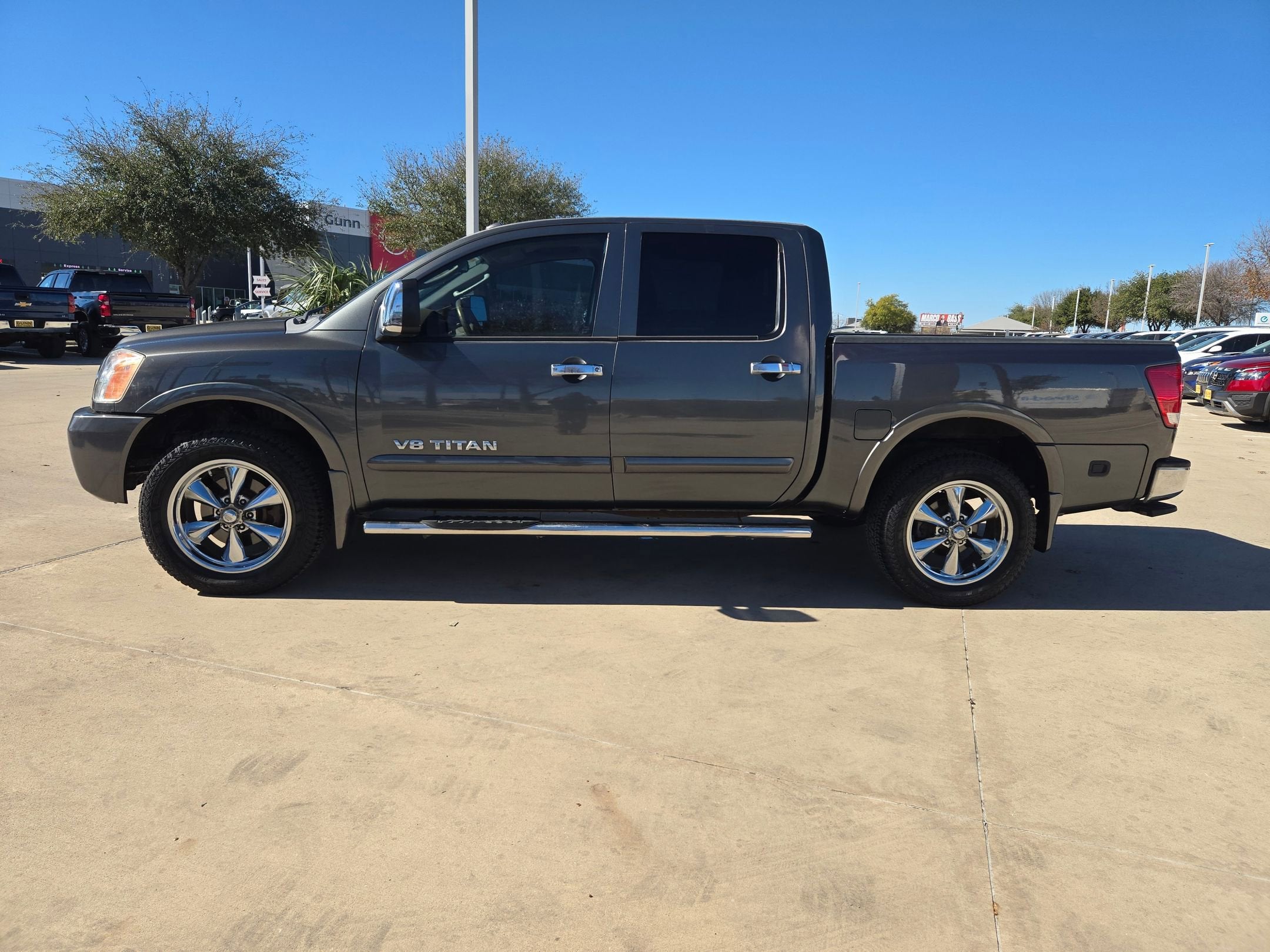 2009 Nissan Titan LE