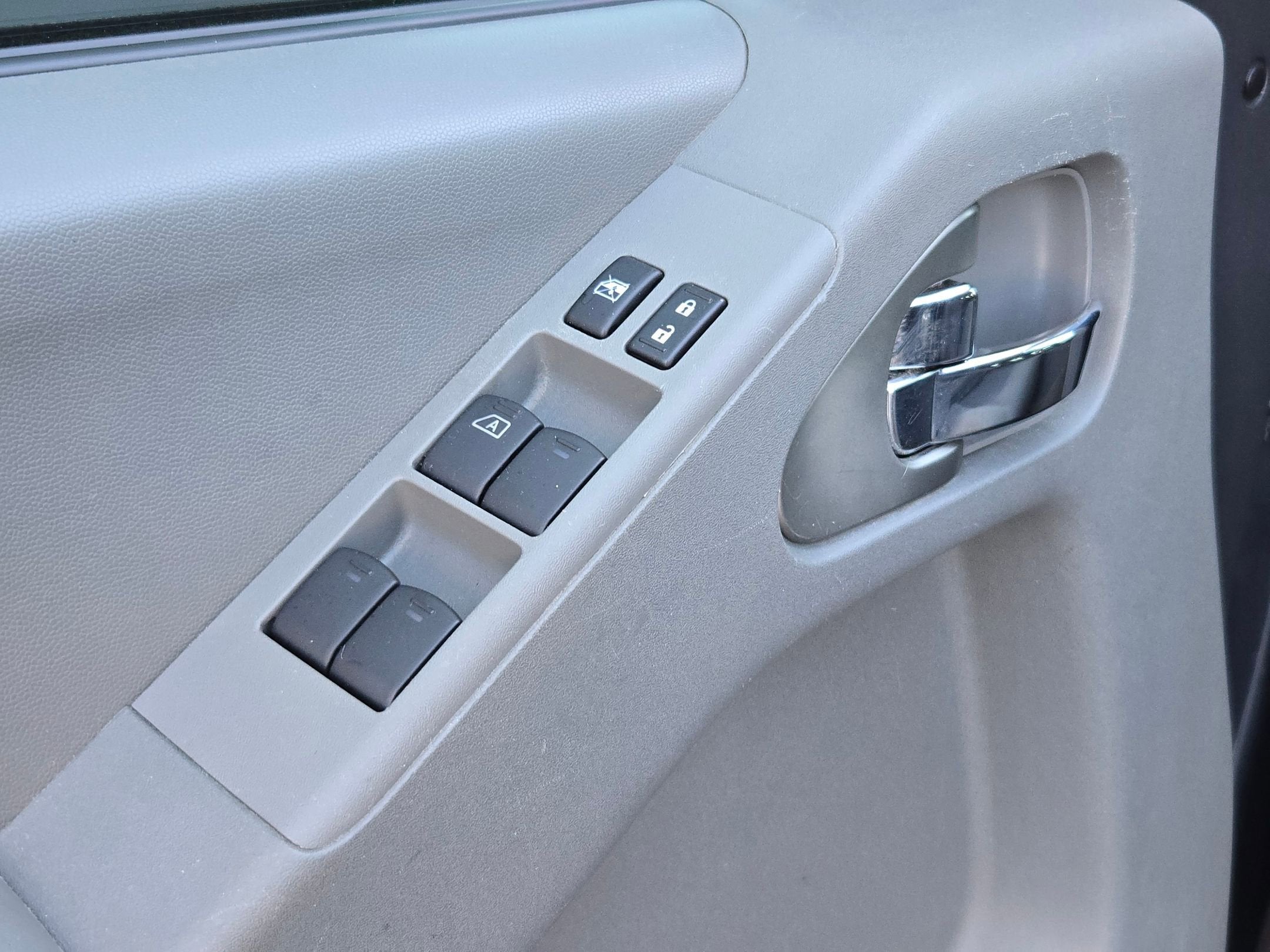 2017 Nissan Frontier SV V6