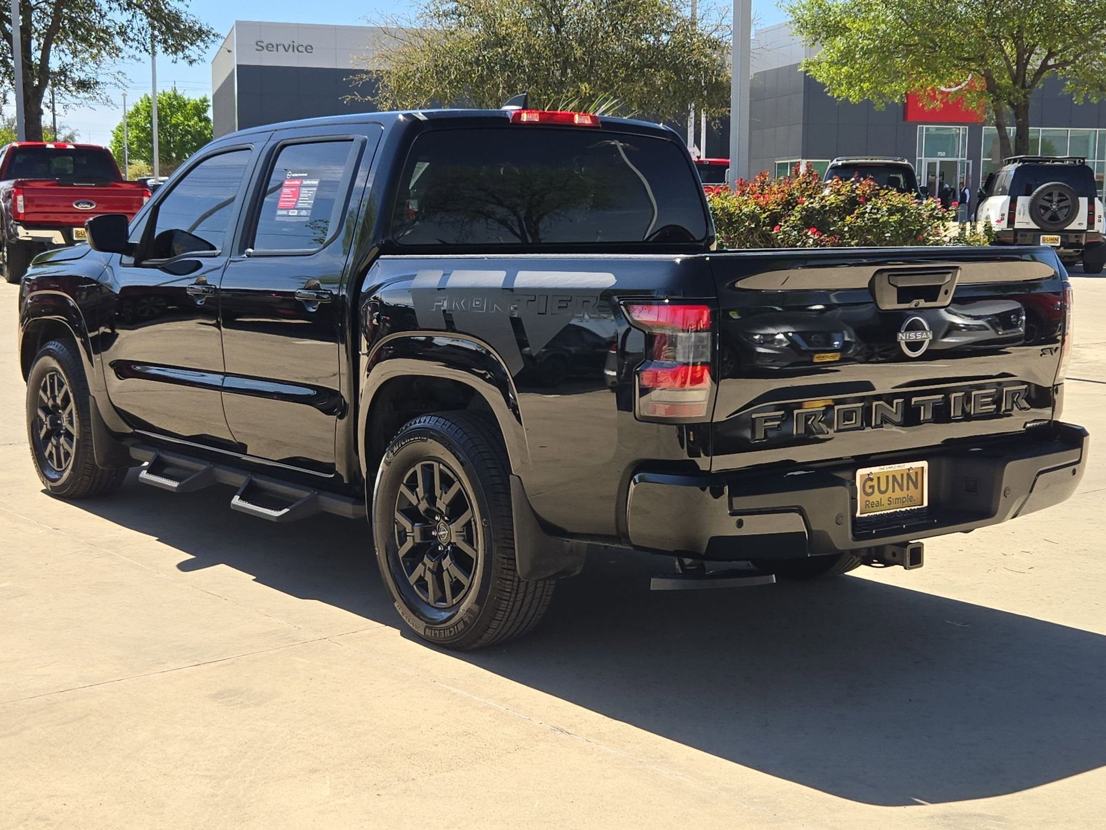2023 Nissan Frontier Crew Cab SV