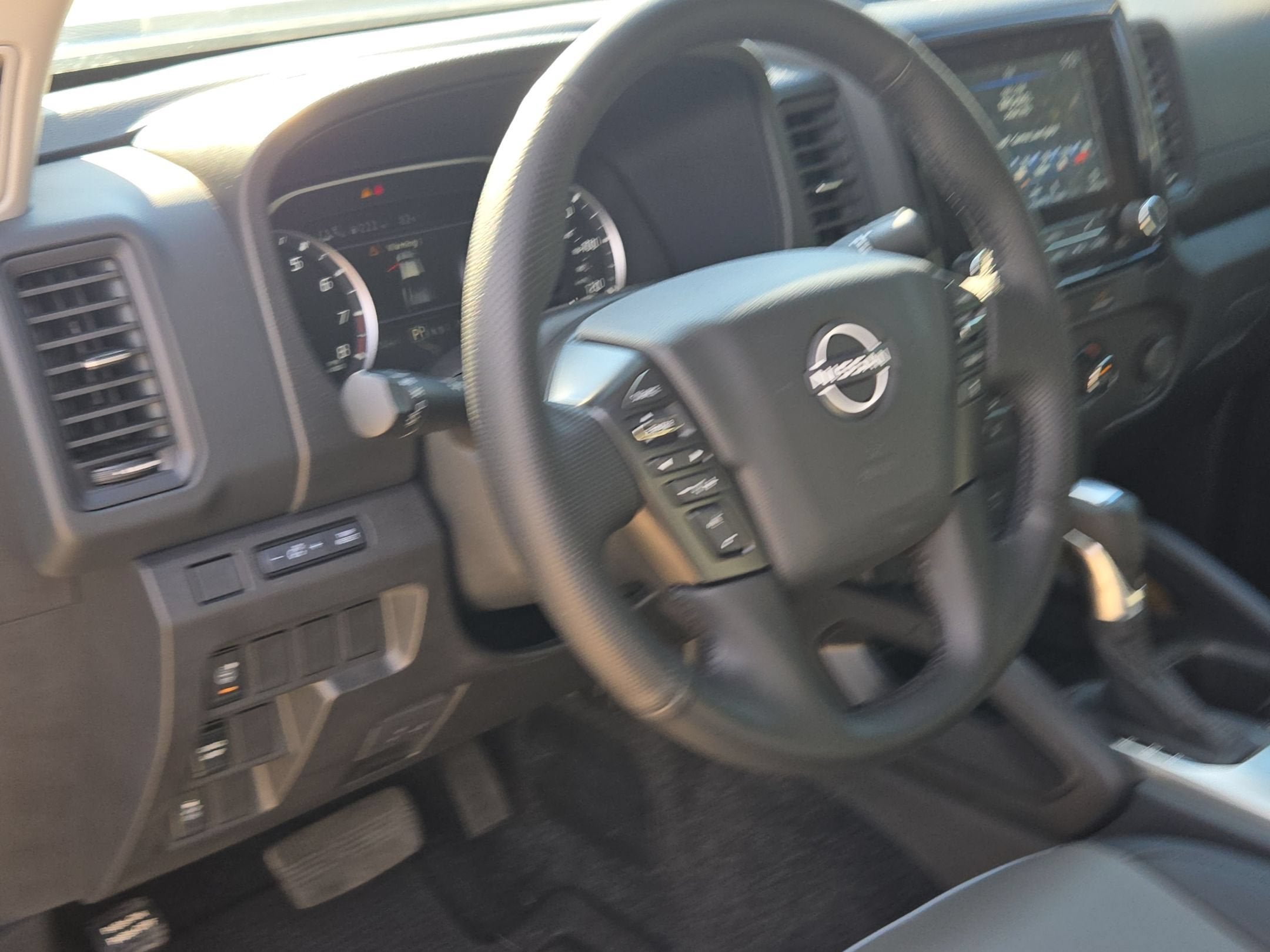 2023 Nissan Frontier S