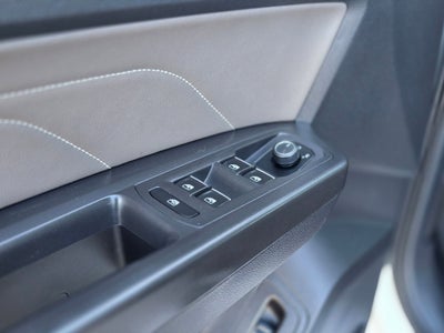 2022 Volkswagen Atlas Cross Sport 2.0T SEL R-Line