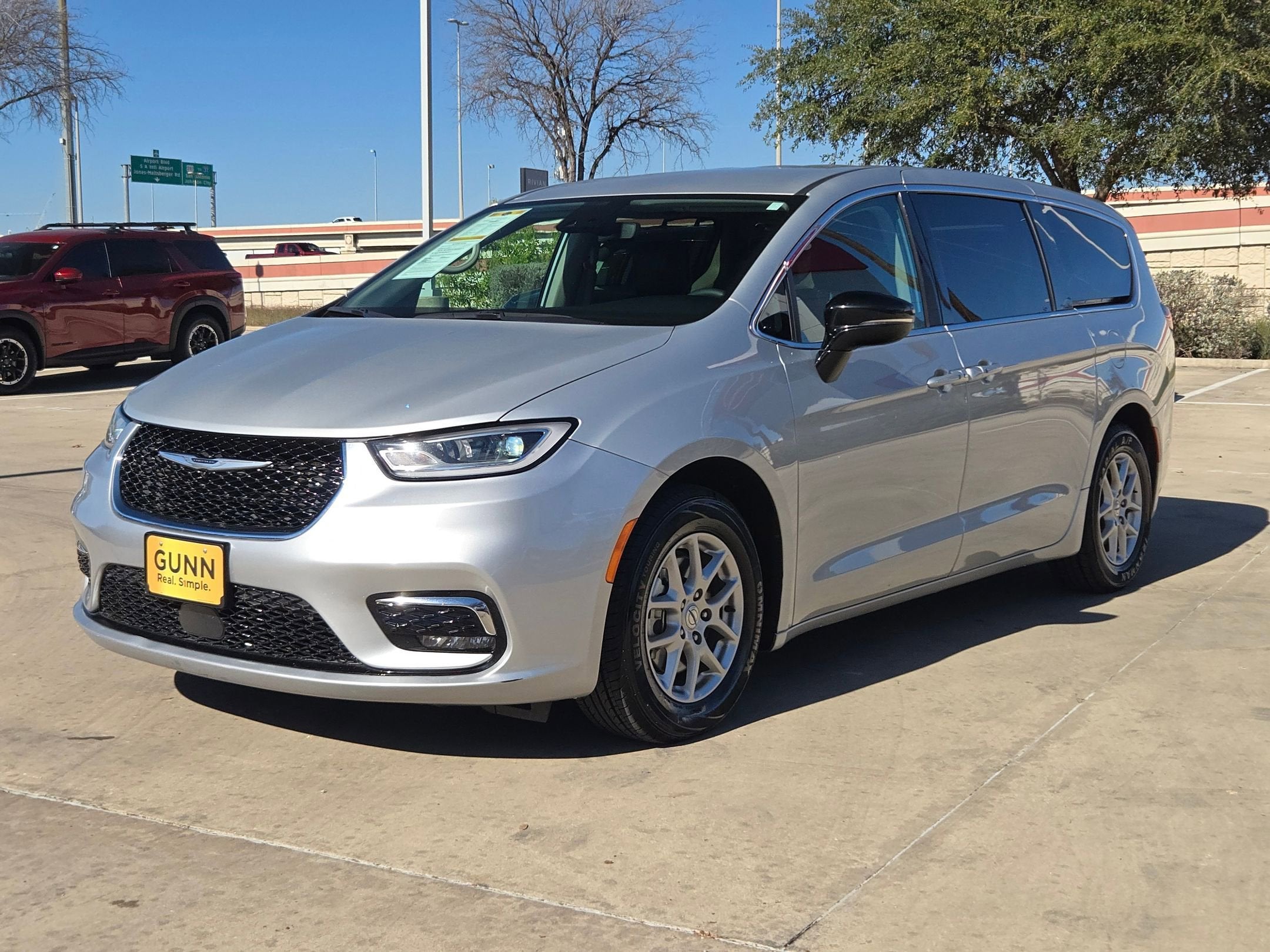 2024 Chrysler Pacifica Touring L