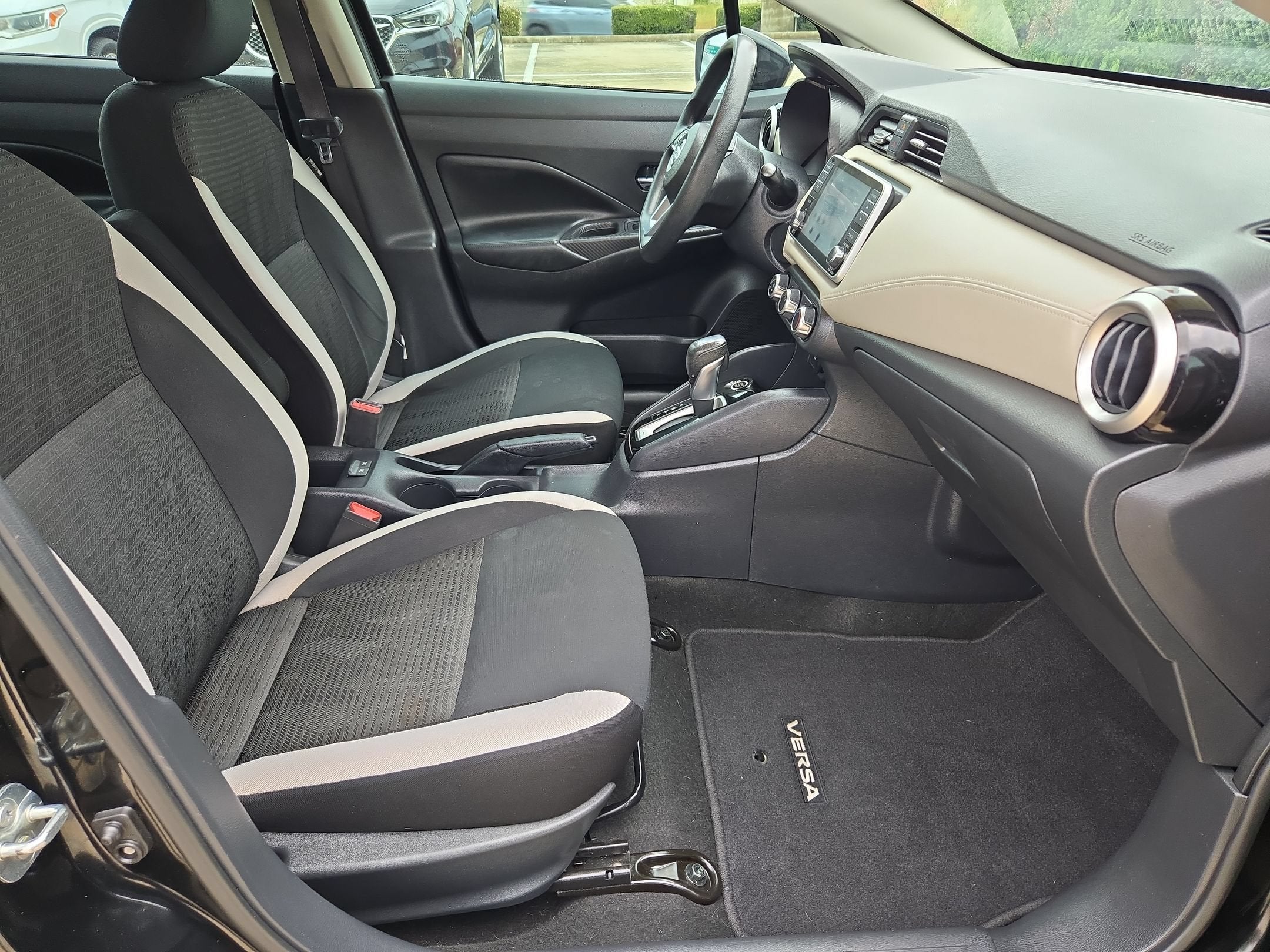 2020 Nissan Versa SV