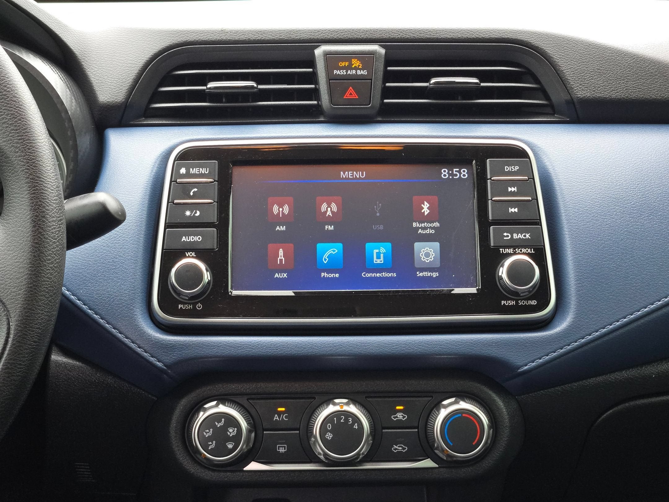 2025 Nissan Versa SV