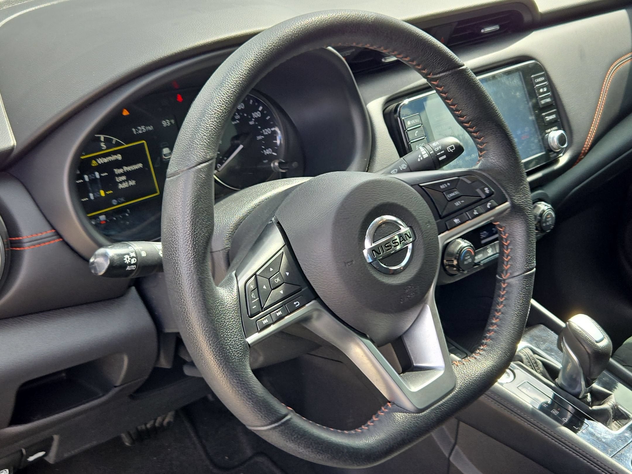 2021 Nissan Kicks SR