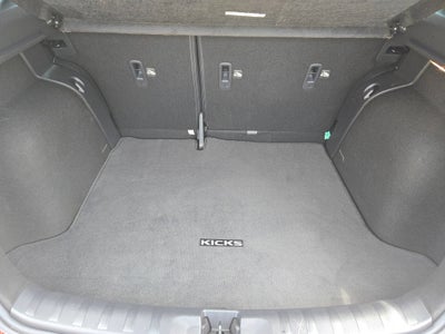 2023 Nissan Kicks SR