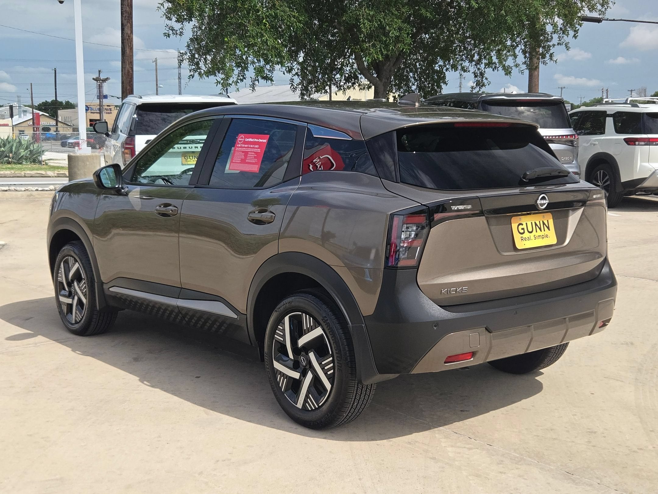 2025 Nissan Kicks SV