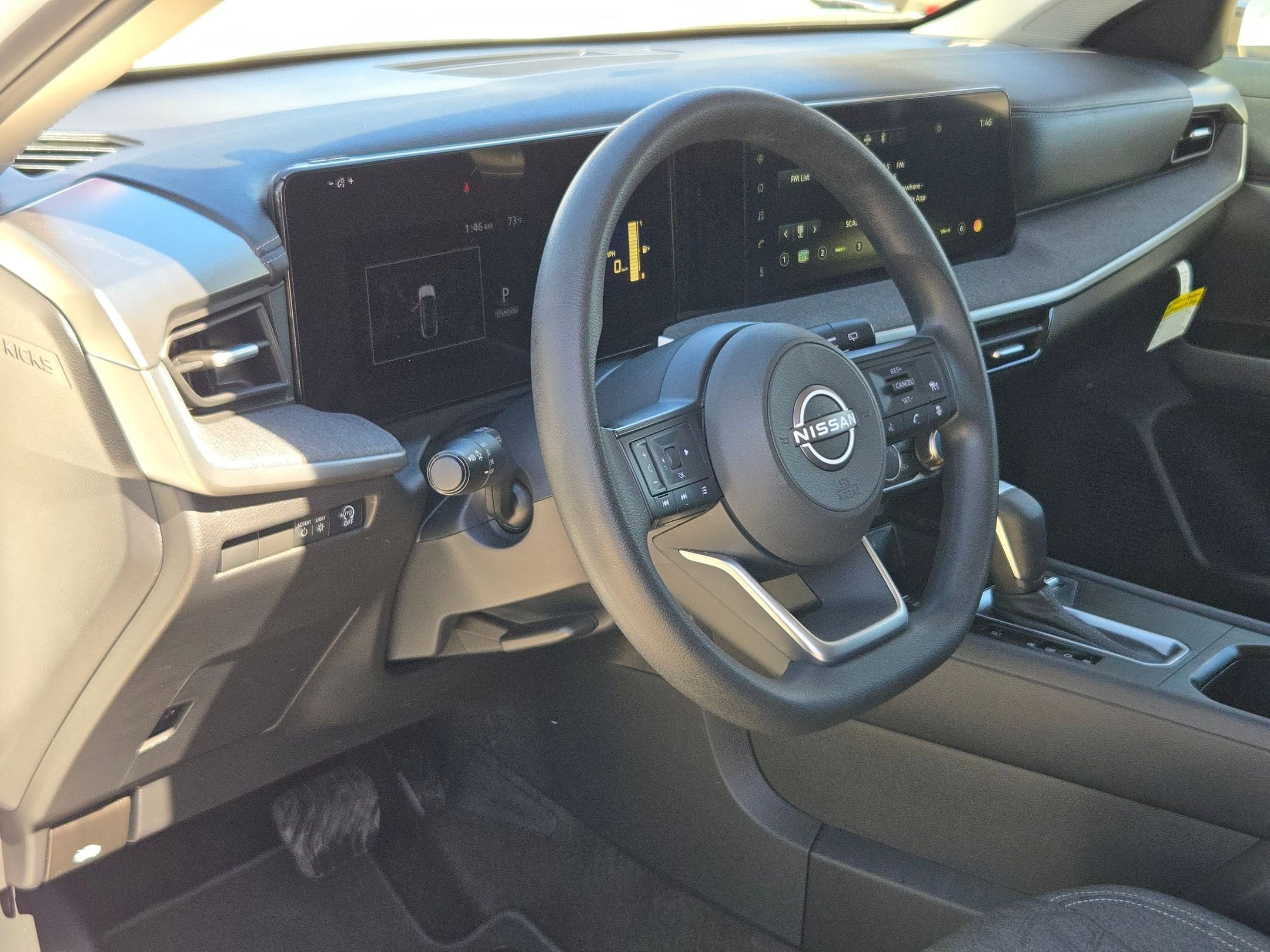 2025 Nissan Kicks SV