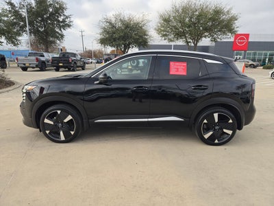 2025 Nissan Kicks SR