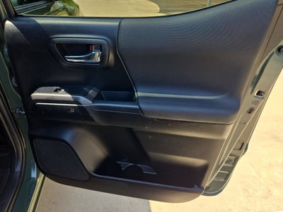 2022 Toyota Tacoma 4WD TRD Off Road