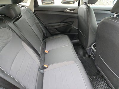 2025 Volkswagen Taos SE Black