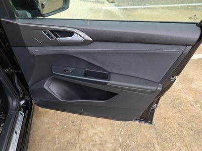 2025 Volkswagen Taos SE Black