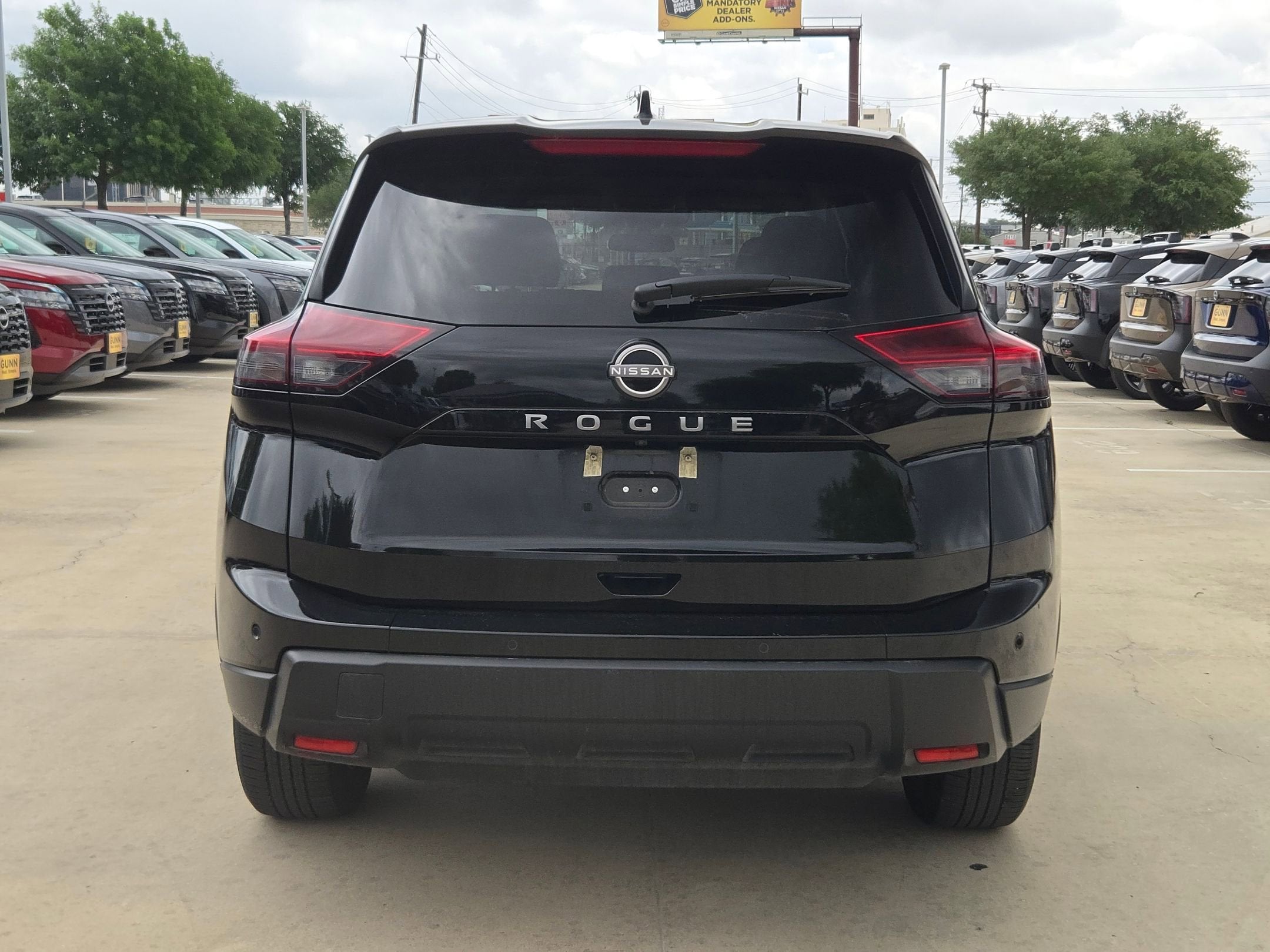 2025 Nissan Rogue SV