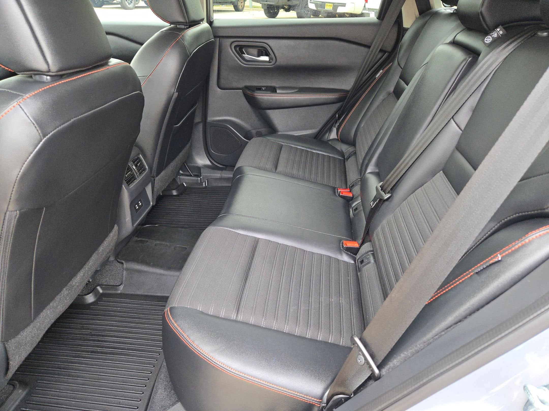 2025 Nissan Rogue Rock Creek®