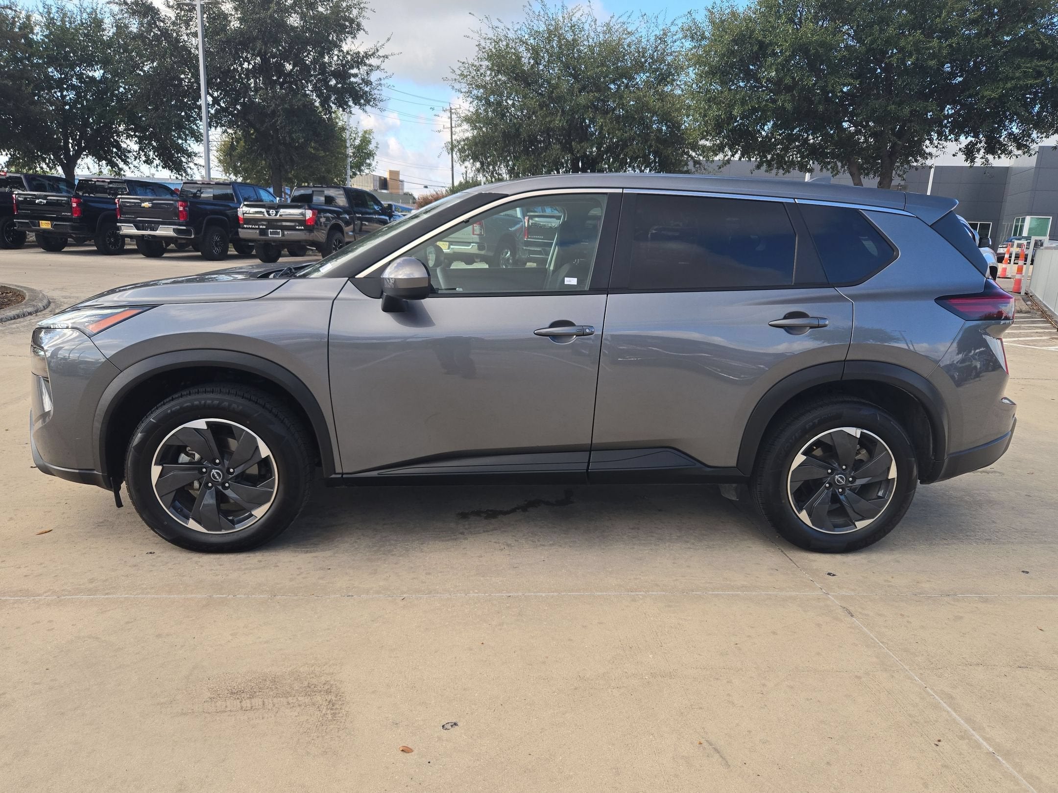 2024 Nissan Rogue SV