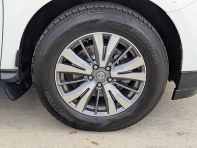 2020 Nissan Pathfinder SV