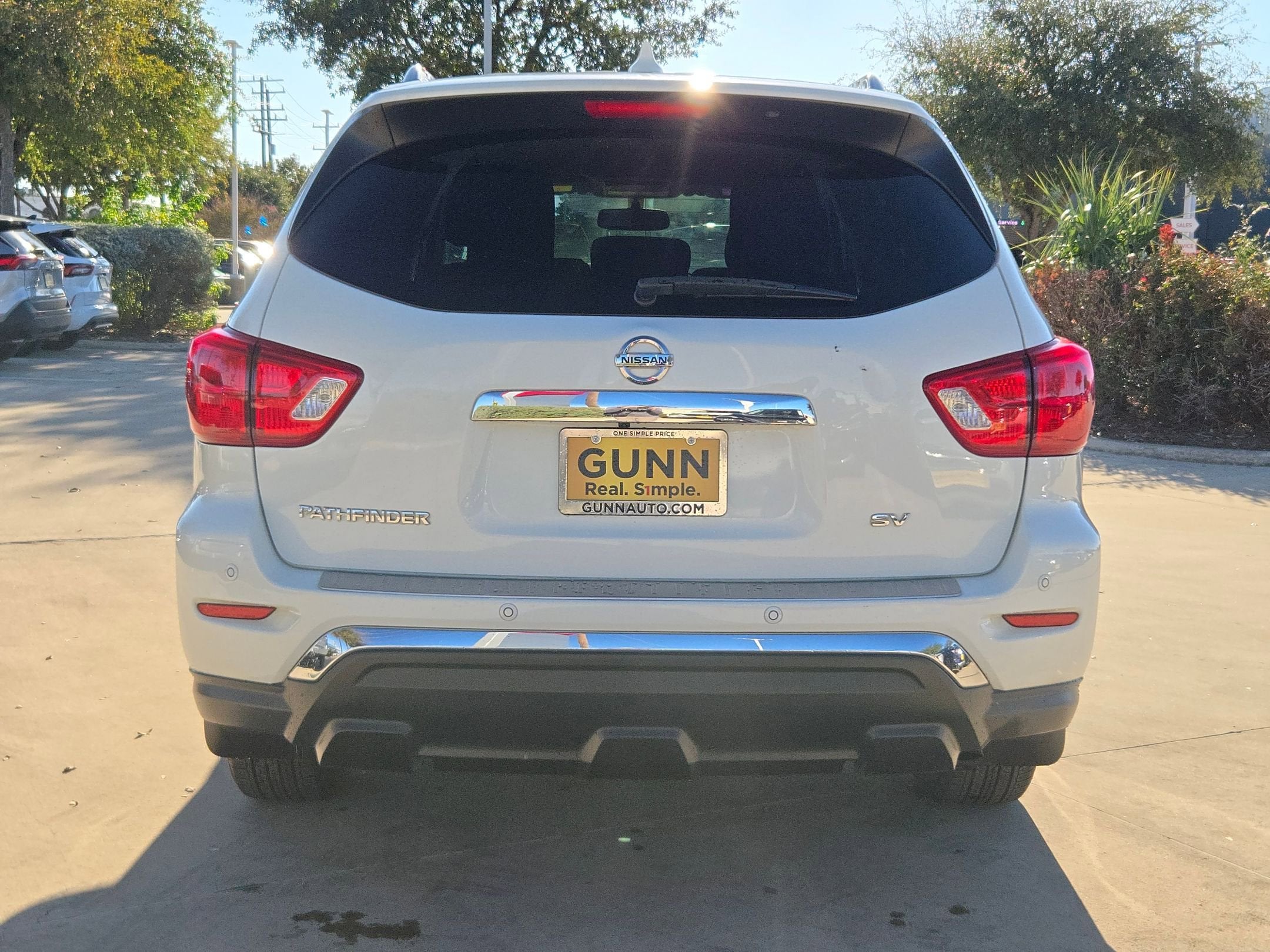 2020 Nissan Pathfinder SV
