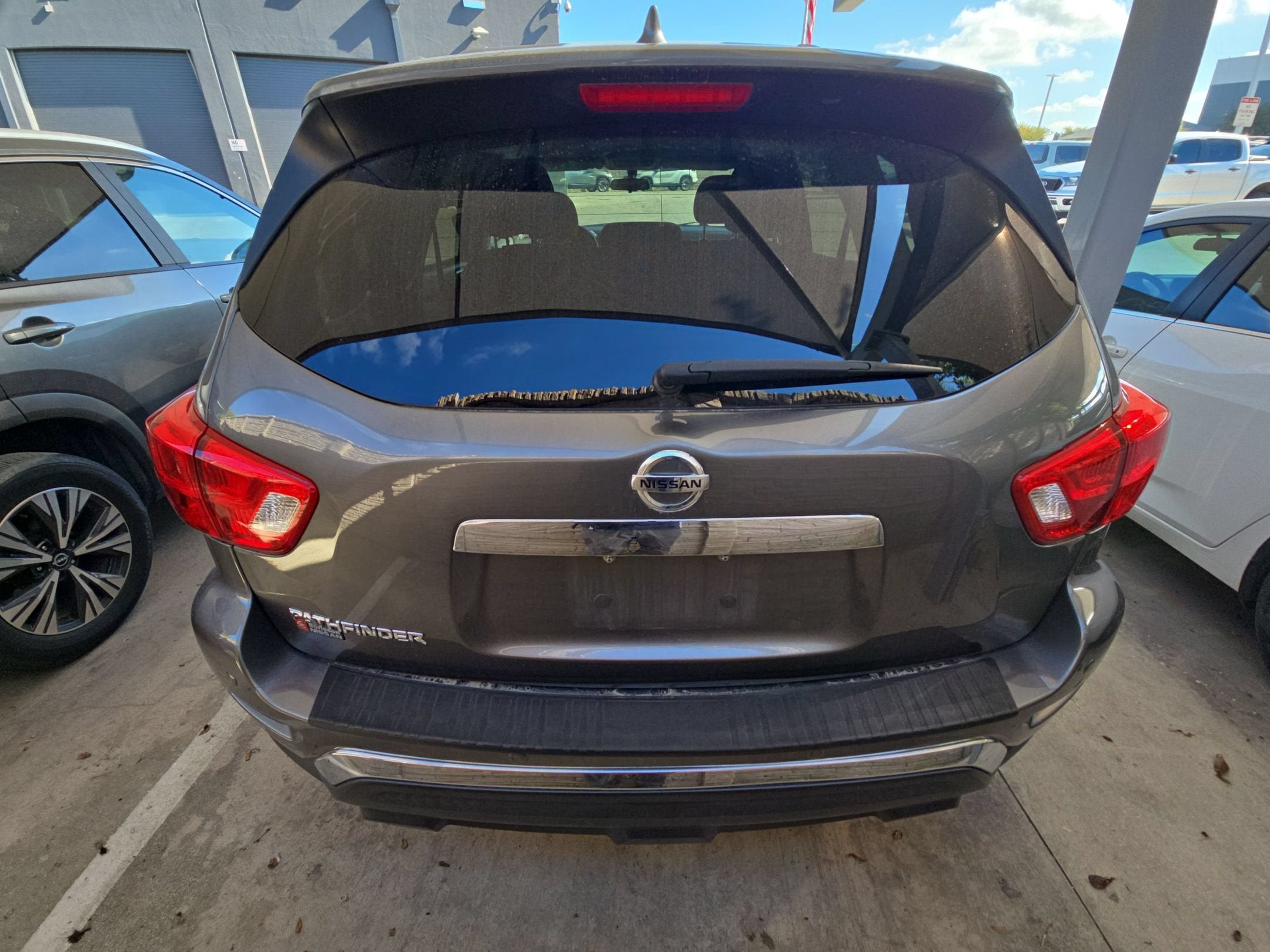 2019 Nissan Pathfinder S