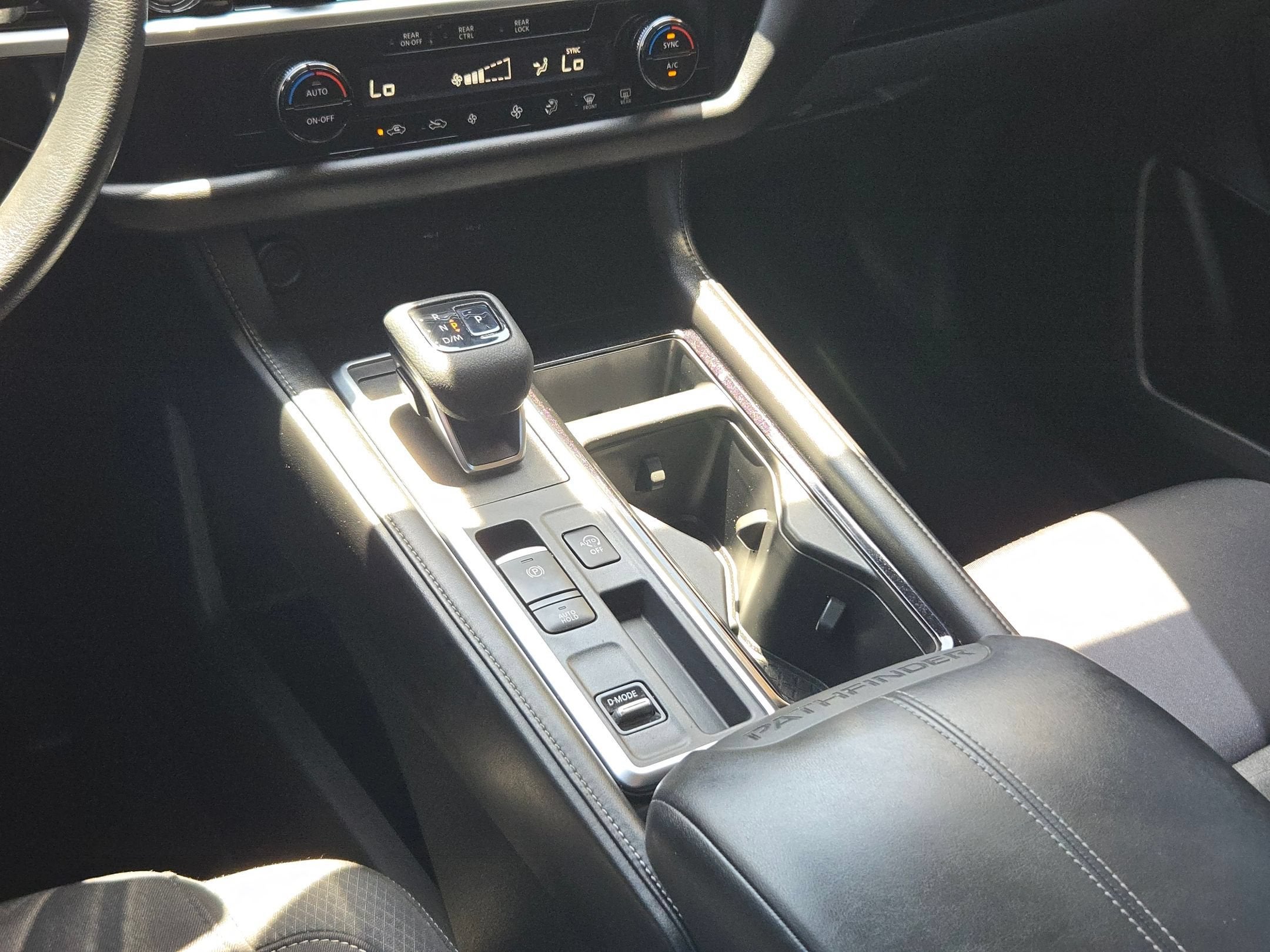 2022 Nissan Pathfinder S