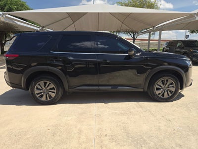 2022 Nissan Pathfinder S