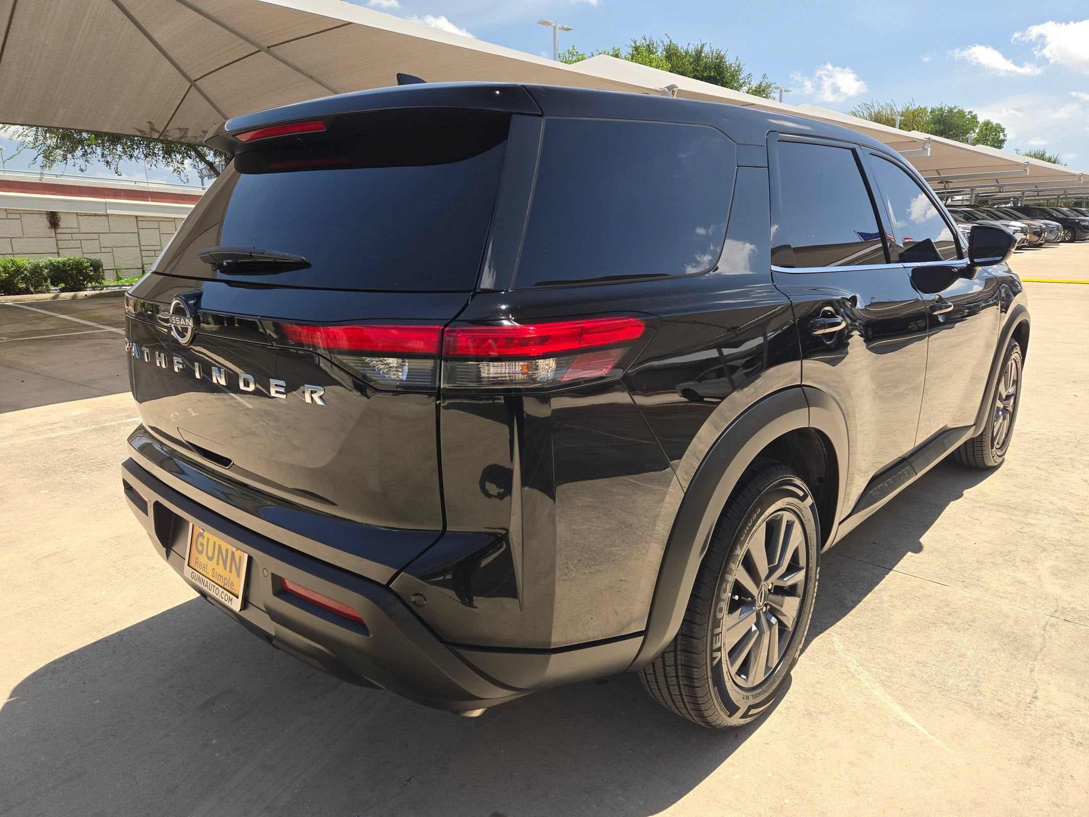 2022 Nissan Pathfinder S