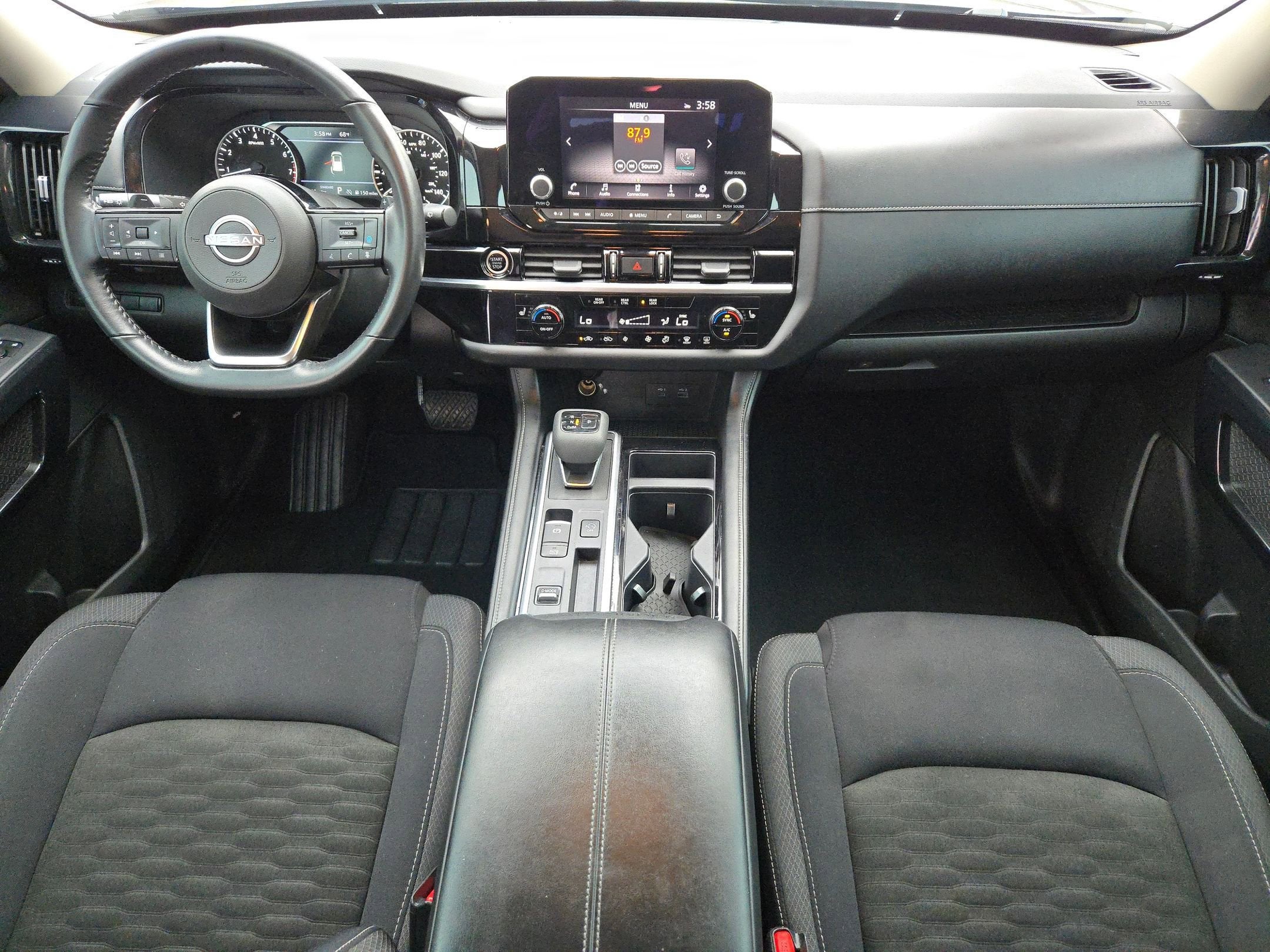 2023 Nissan Pathfinder SV