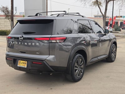 2023 Nissan Pathfinder SV