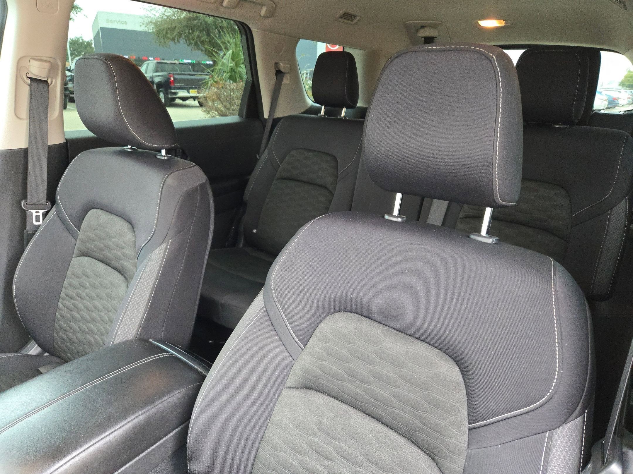 2023 Nissan Pathfinder SV