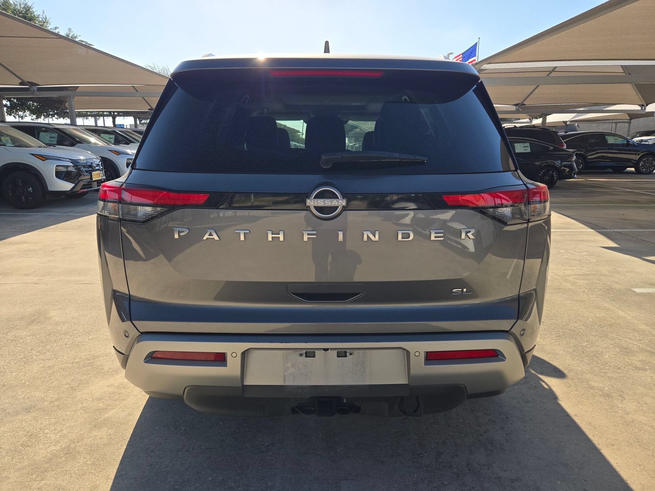 2025 Nissan Pathfinder SL