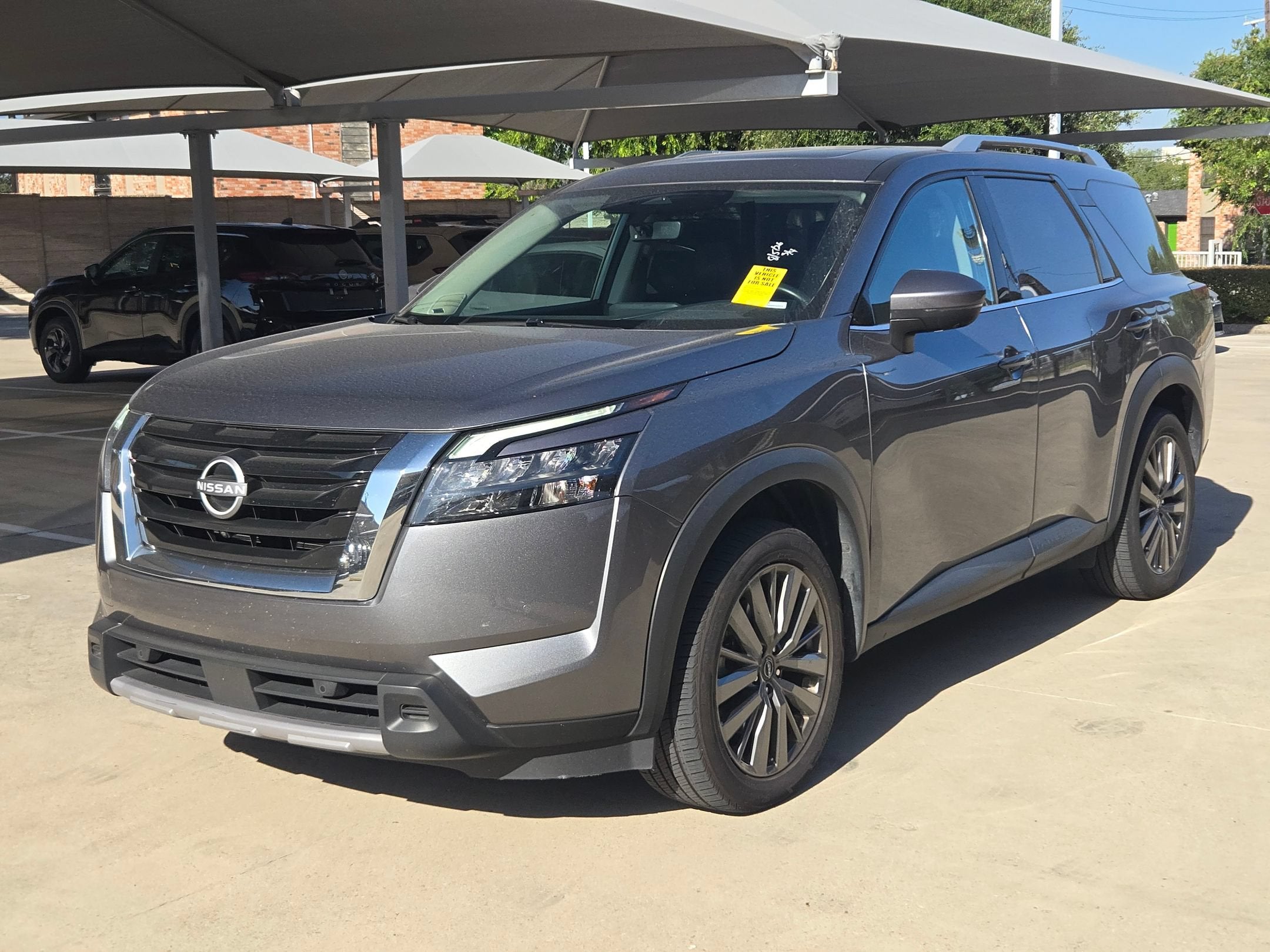 2025 Nissan Pathfinder SL