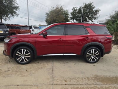2024 Nissan Pathfinder Platinum