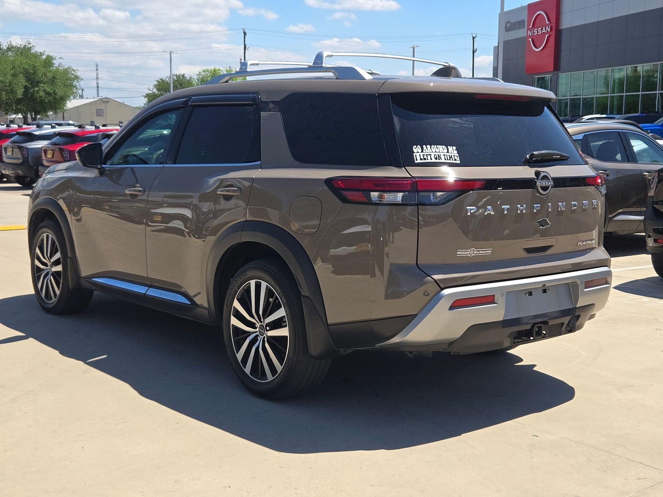 2024 Nissan Pathfinder Platinum