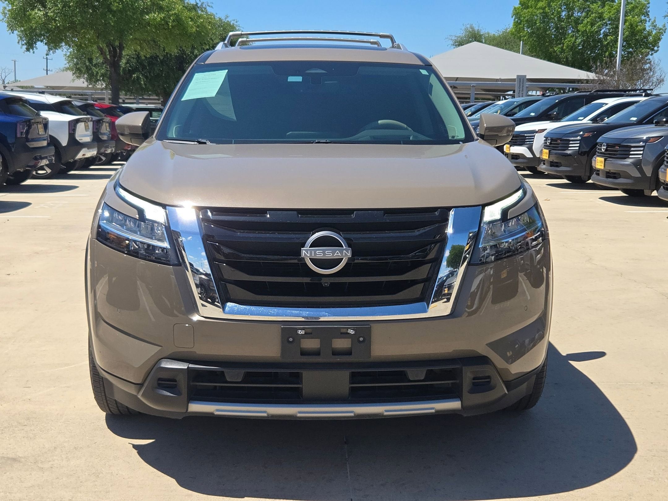 2024 Nissan Pathfinder Platinum