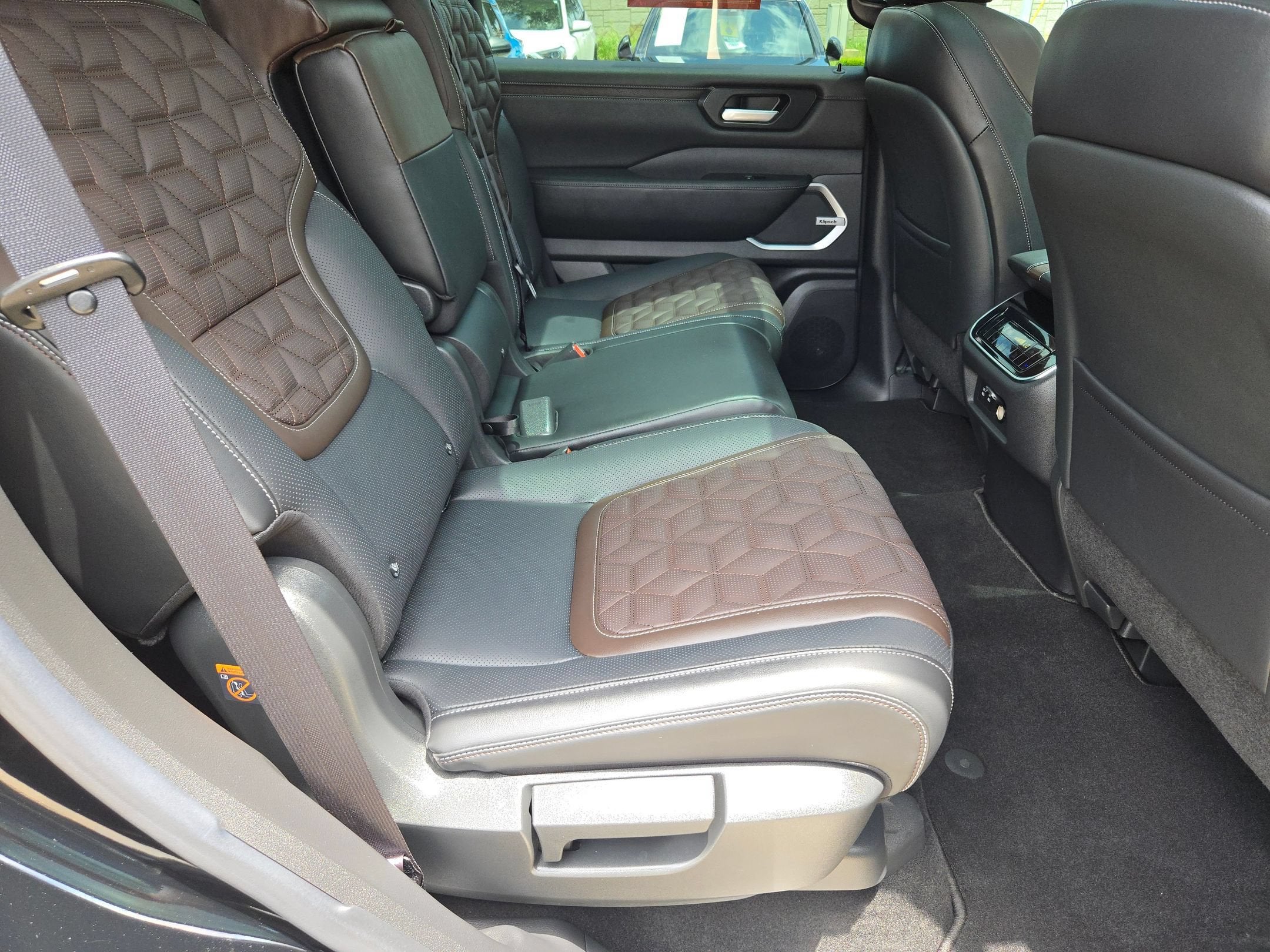 2025 Nissan Armada Platinum