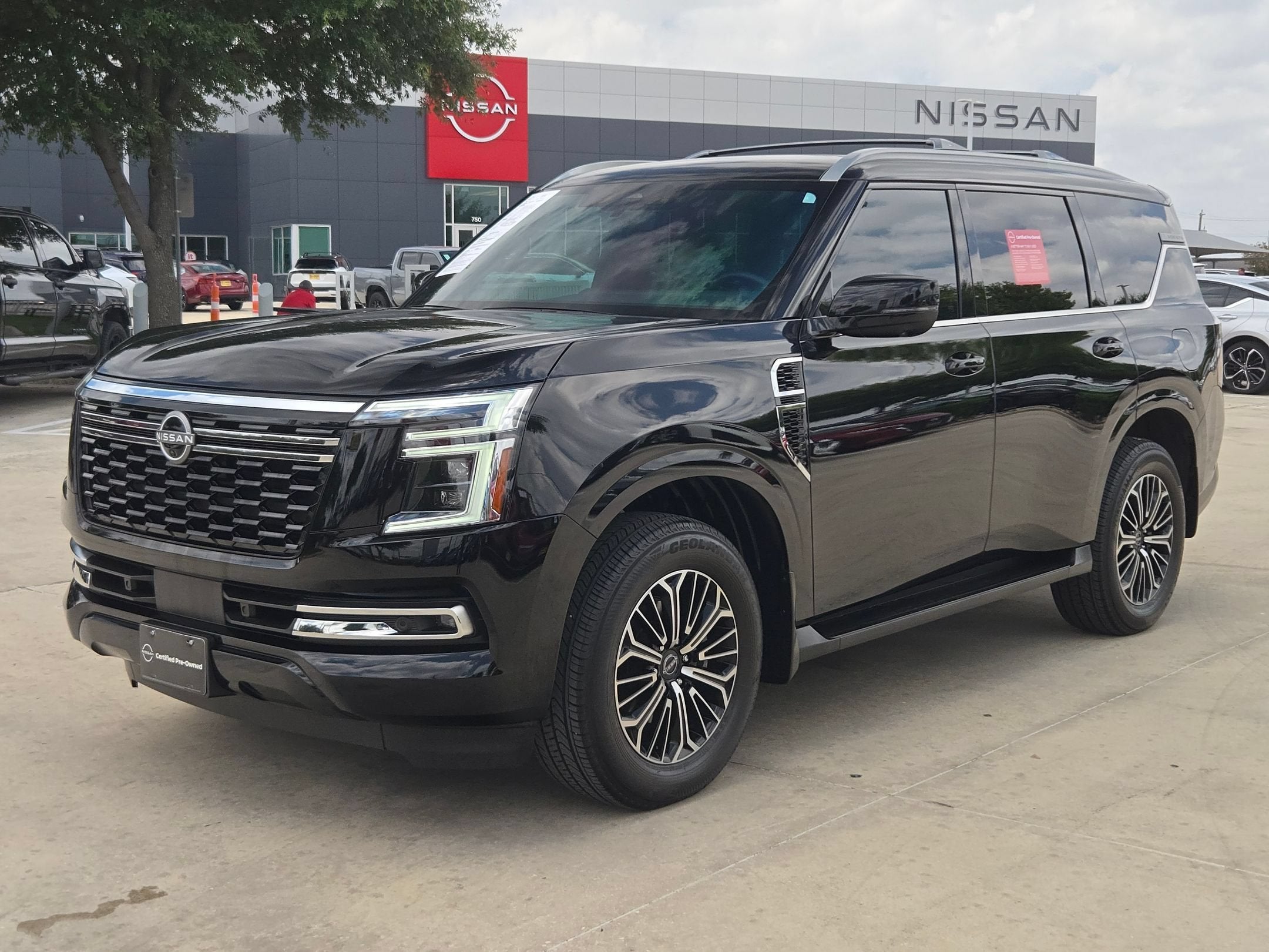 2025 Nissan Armada Platinum
