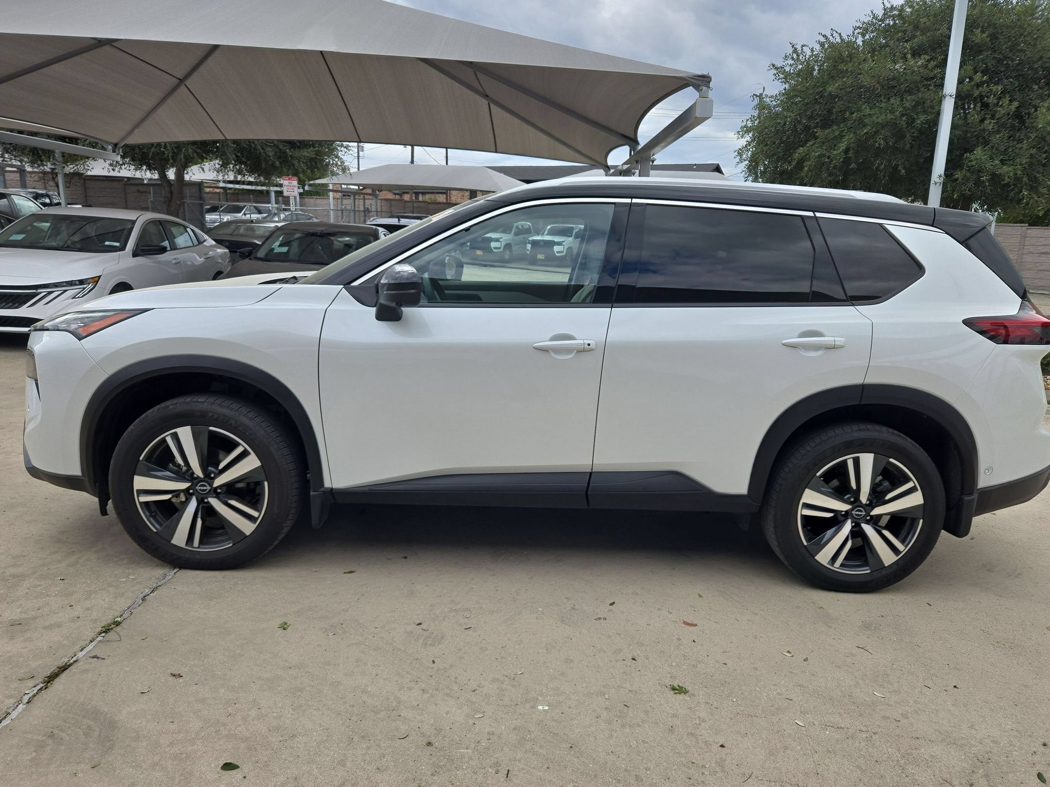 2025 Nissan Rogue SL