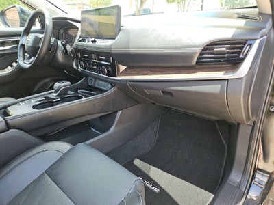 2025 Nissan Rogue Platinum