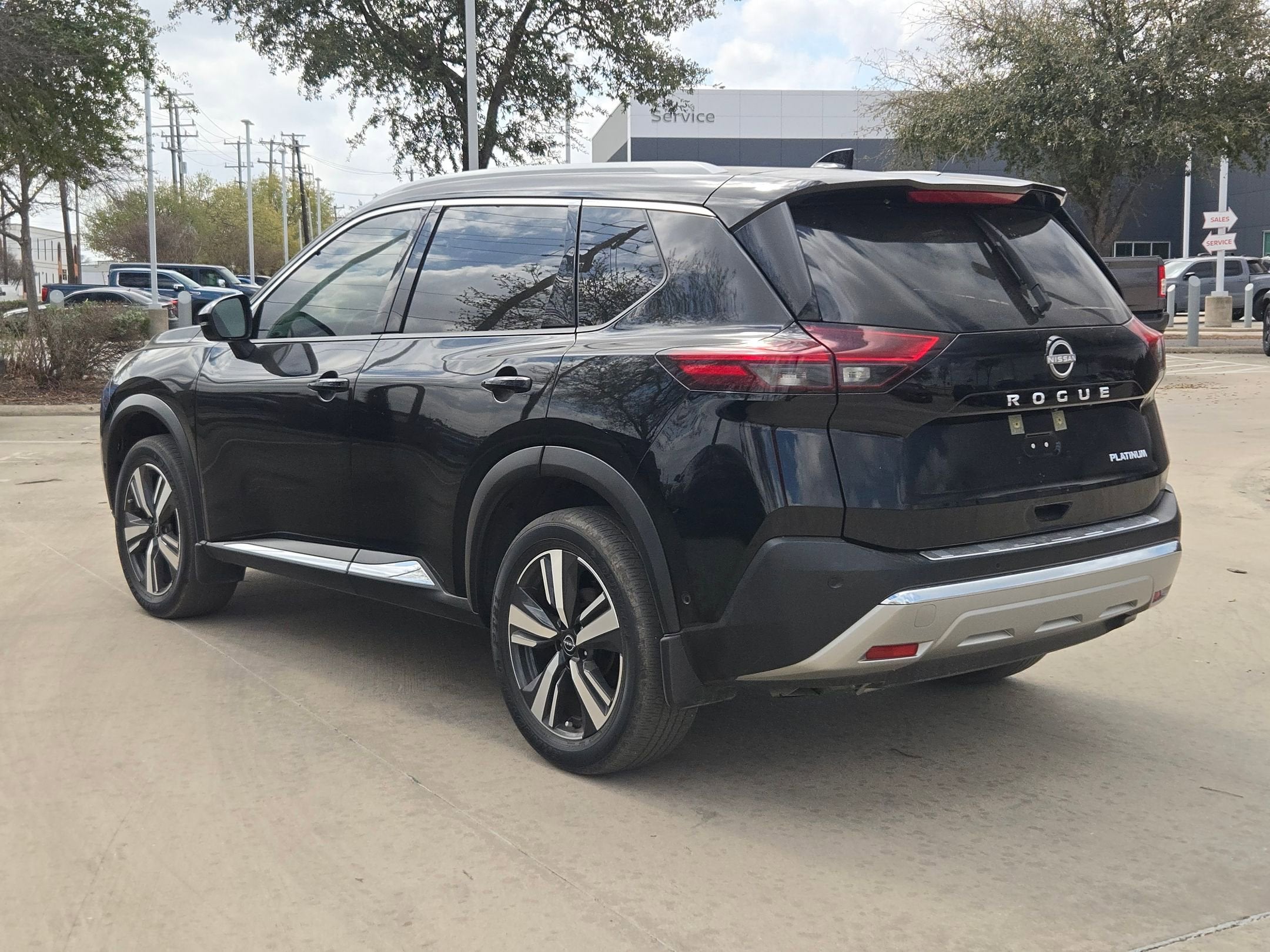 2023 Nissan Rogue Platinum