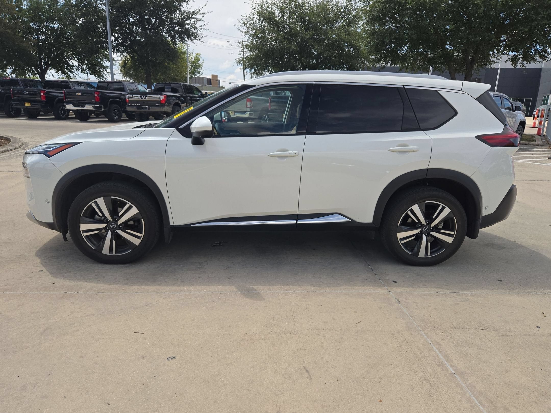 2023 Nissan Rogue Platinum