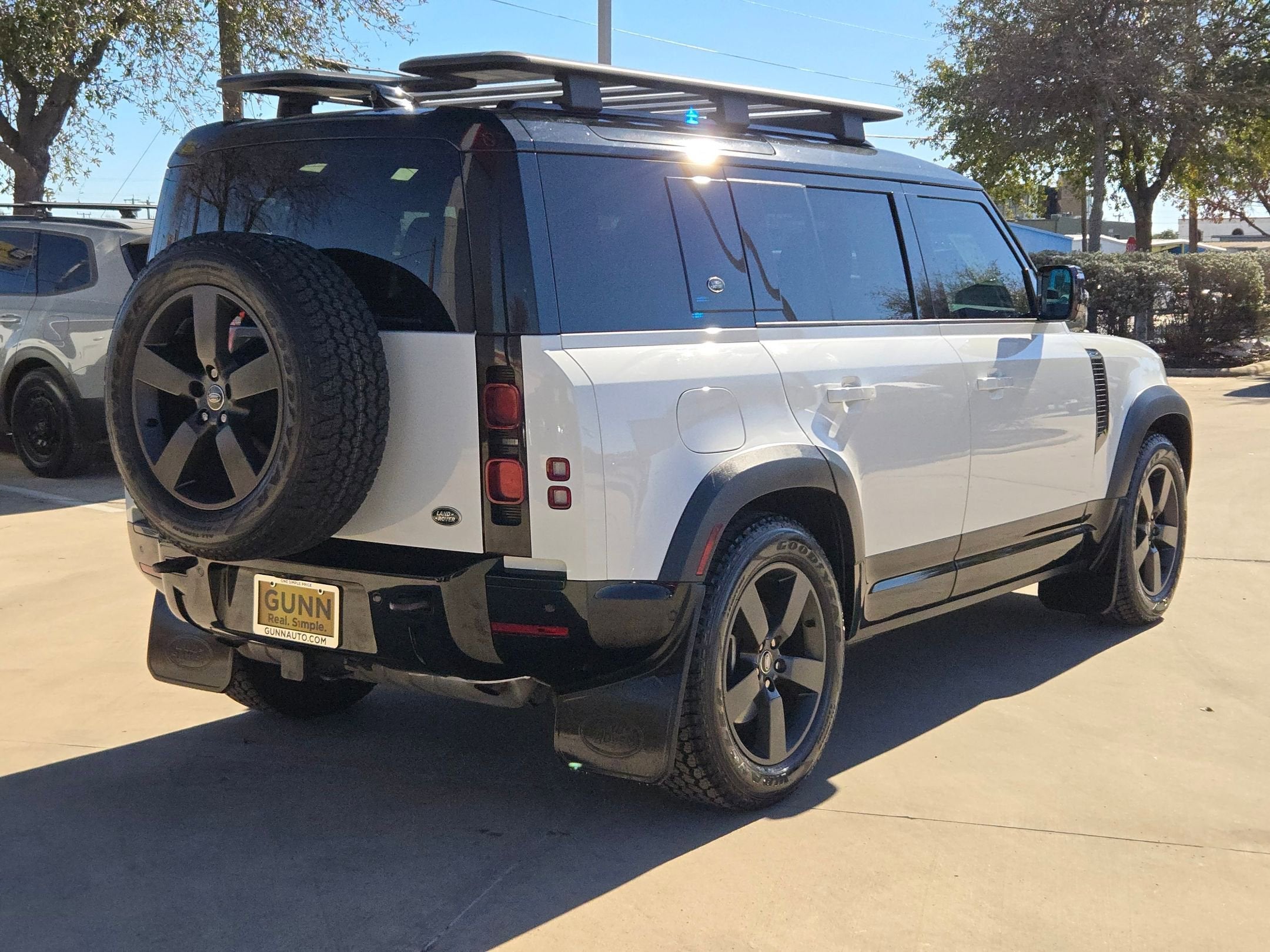 2022 Land Rover Defender X-Dynamic SE