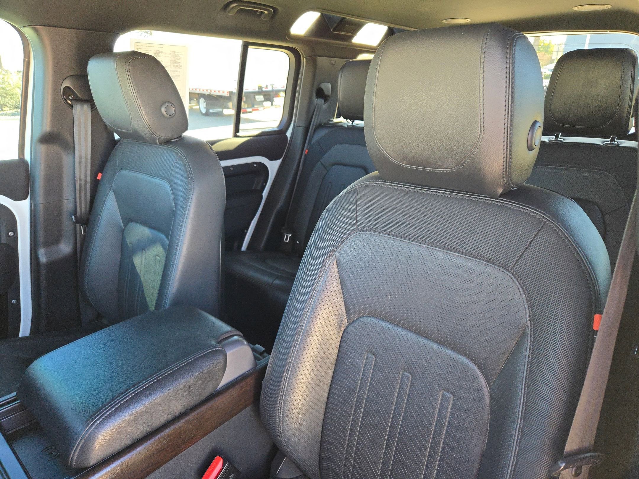 2022 Land Rover Defender X-Dynamic SE